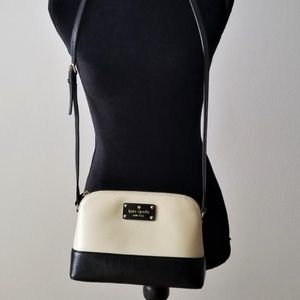 Like new Kate Spade Berkeley Lane crossbody bag